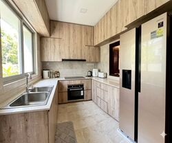 Sommerville Regency (D13), Terrace #557892491